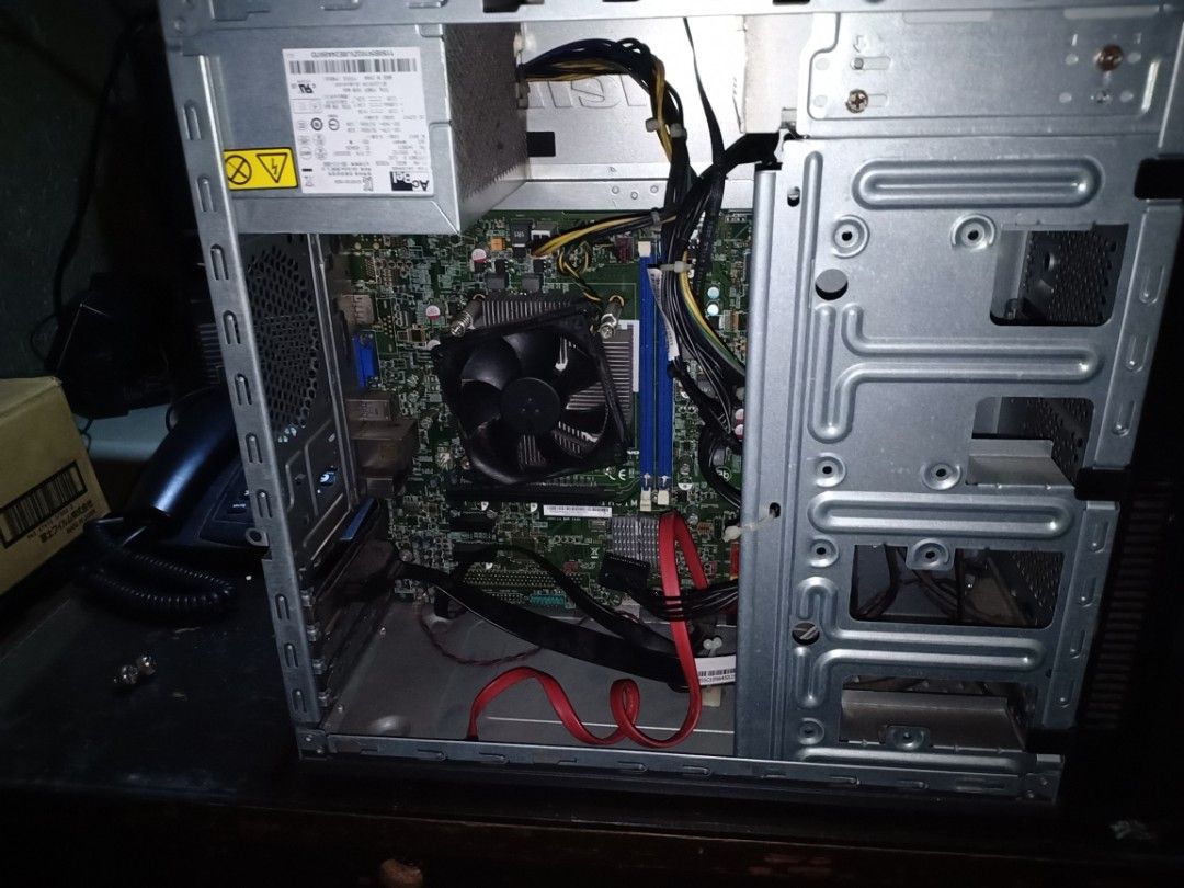 LENOVO THINKCENTRE DESKTOP " No Power" selling as is., Computers & Tech