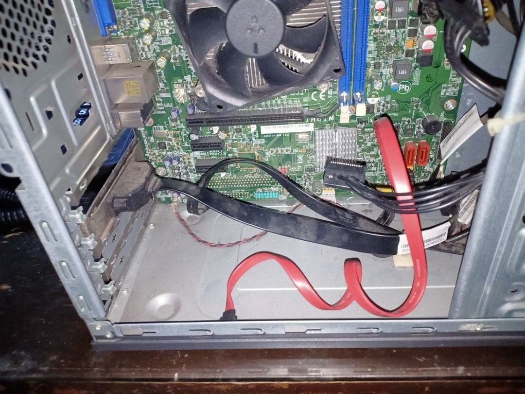 LENOVO THINKCENTRE DESKTOP " No Power" selling as is., Computers & Tech