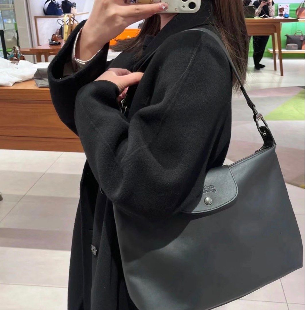 🏷 OUTLET SALE 💯🆕 LONGCHAMP LE PLIAGE XTRA HOBO BAG, Luxury, Bags &  Wallets on Carousell