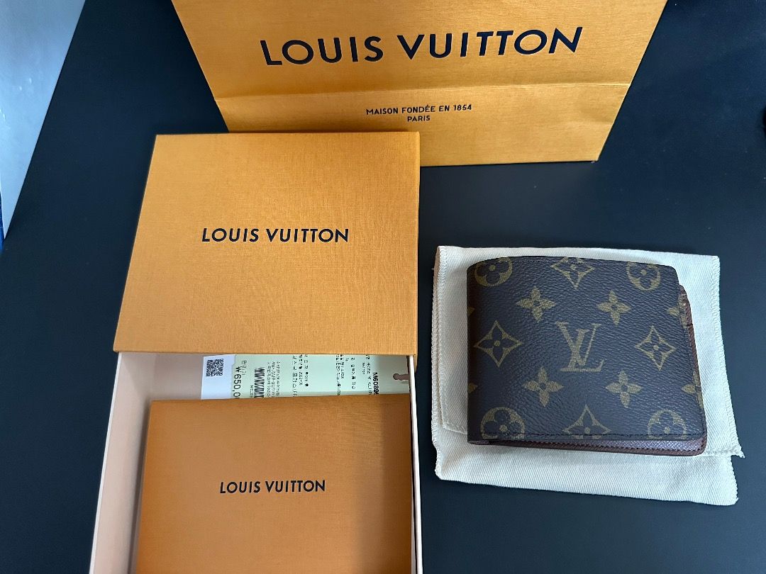 Lv wallet men slender m62294, Men's Fashion, Watches & Accessories, Wallets  & Card Holders on Carousell