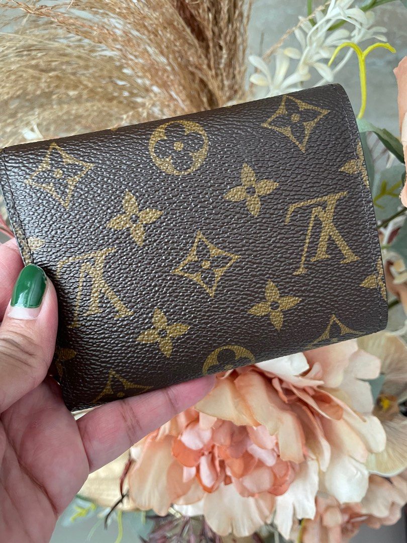 Louis Vuitton Vernis Wallet (Gold), Women's Fashion, Bags & Wallets, Wallets  & Card Holders on Carousell