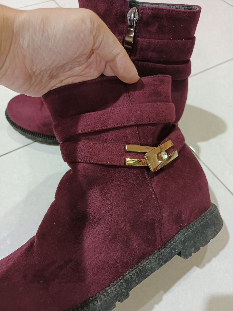 Purple discount tag boots