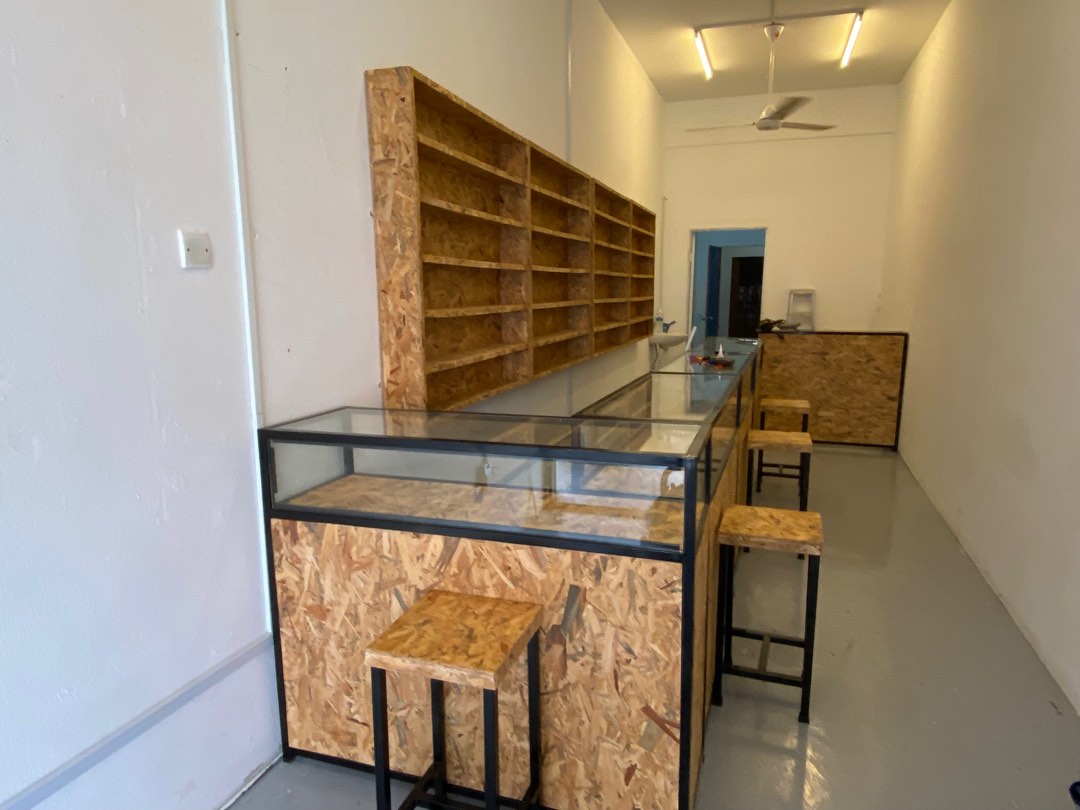 Meja Kaunter & Rak Display, Furniture & Home Living, Furniture, Tables