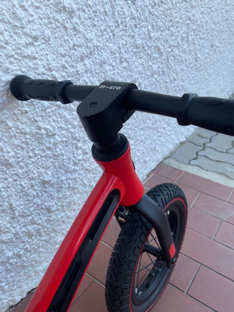 Micro Balance Bike Deluxe - Bicicletta Senza Pedali Per Bambini In Rosso - Leggera E Regolabile Per Imparare L'Equilibrio