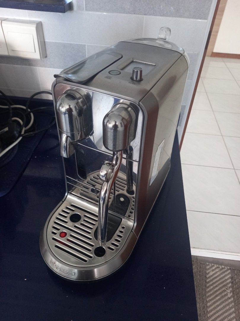 !URGENT SALE! Nespresso Creatista Plus Coffee Maker, TV & Home