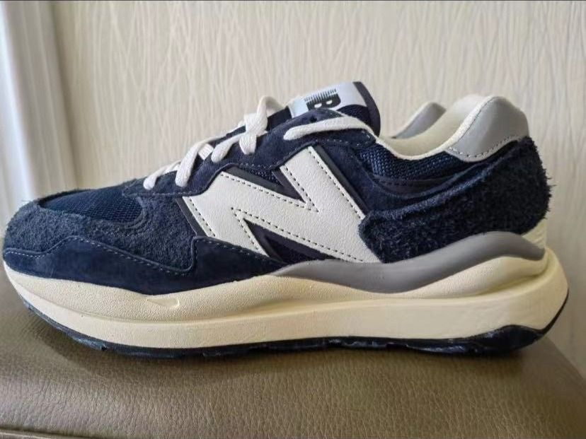 New Balance NB5740