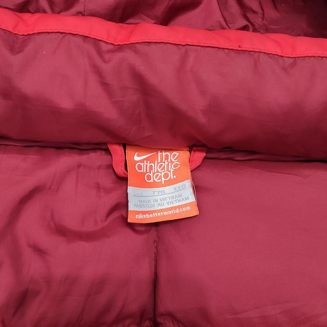 Nike 550 down jacket not patagonia tnf arcteryx, Fesyen Pria, Pakaian , Atasan di Carousell