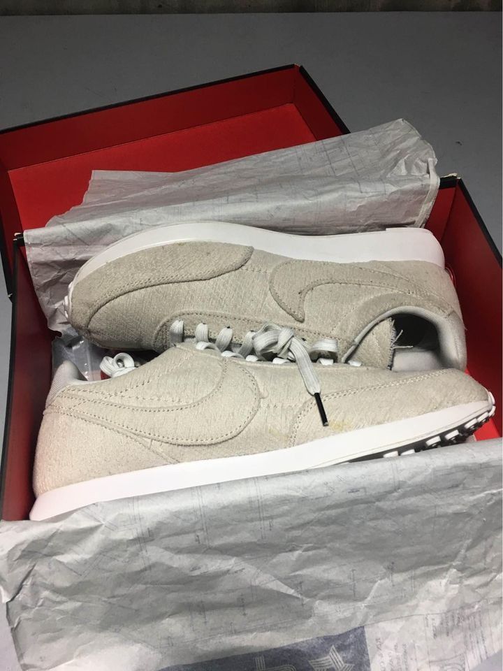 Stranger things discount tailwind on feet
