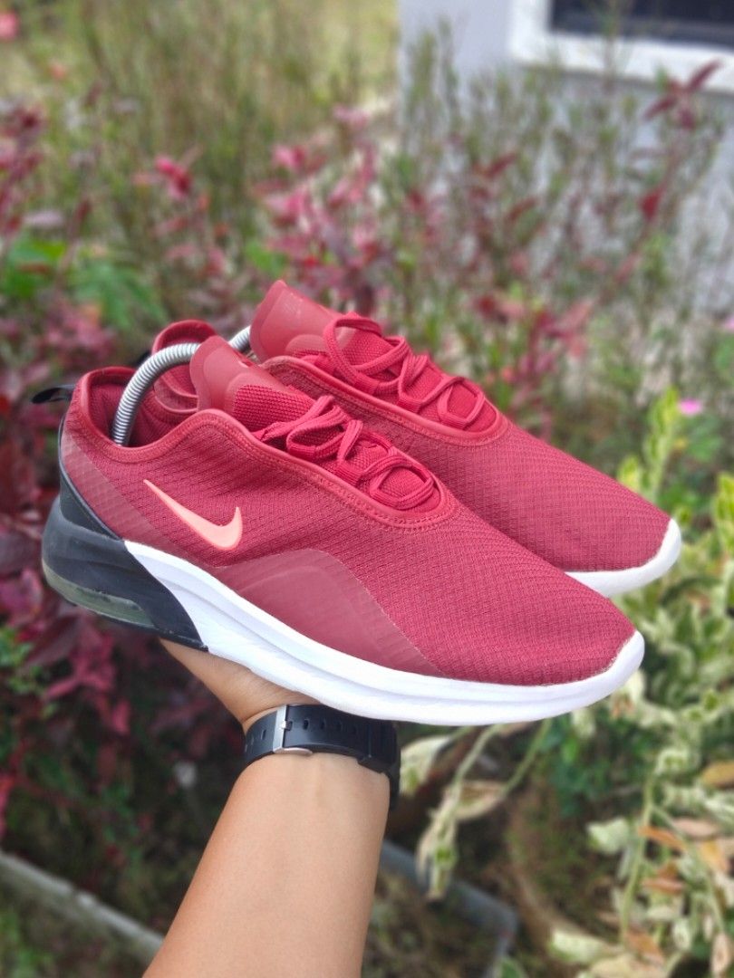 Air max clearance motion 2 red