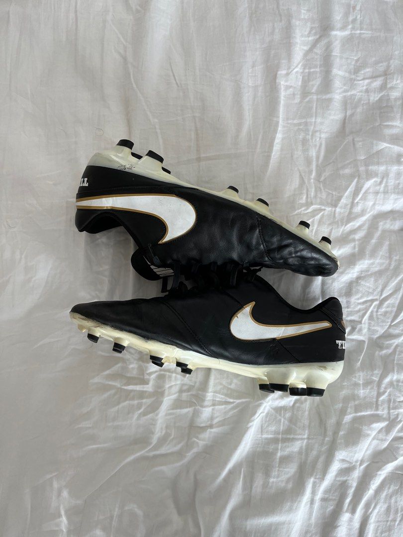 nike tiempo, Men's Fashion, Footwear, Boots on Carousell