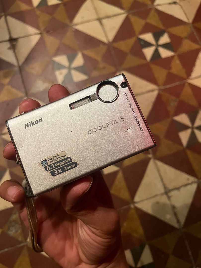 NIKON COOLPIX S9 CCD CAMERA, Photography, Cameras on Carousell