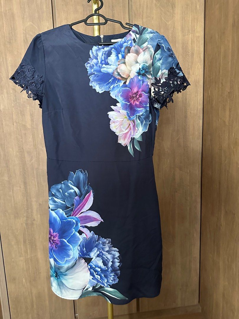 Oasis Fit and Flare floral dress uk10 Women s Fashion Dresses