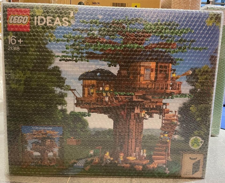 Original LEGO IDEAS 21318 Tree House