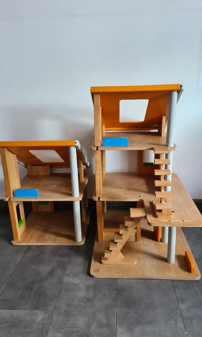 Chalet dollhouse with furniture store