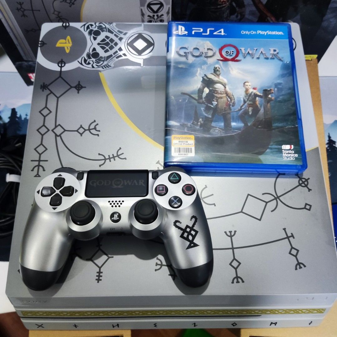 Sony PlayStation 4 Pro 1TB Edizione God Of War (Giapponese) - USATA - Argento