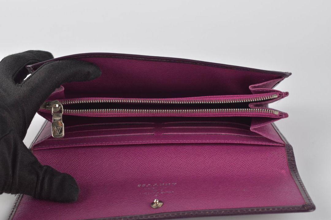 Louis Vuitton 2015 Epi Leather Sarah Wallet - Red Wallets