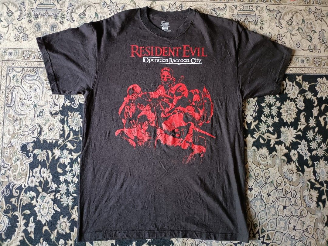 Resident evil, Men's Fashion, Activewear on Carousell