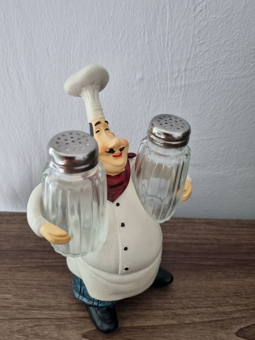 Salt and pepper holder hotsell