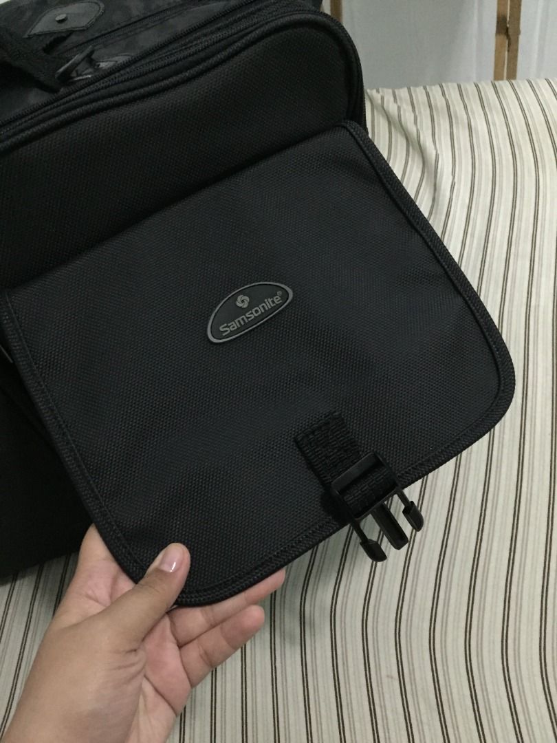 Samsonite Foldable & Expandable Duffle Bag on Carousell