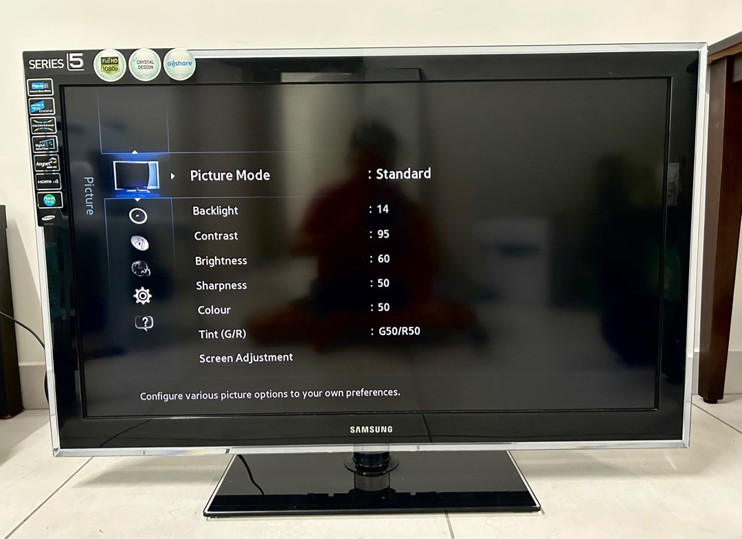 Samsung 40” LA40D550 - Series 5, TV & Home Appliances, TV ...