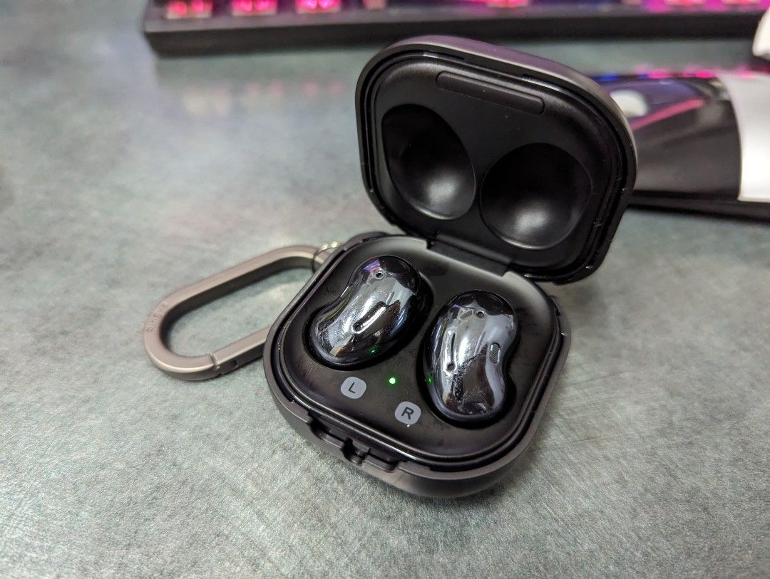 How to find original outlet and fake samsung buds live