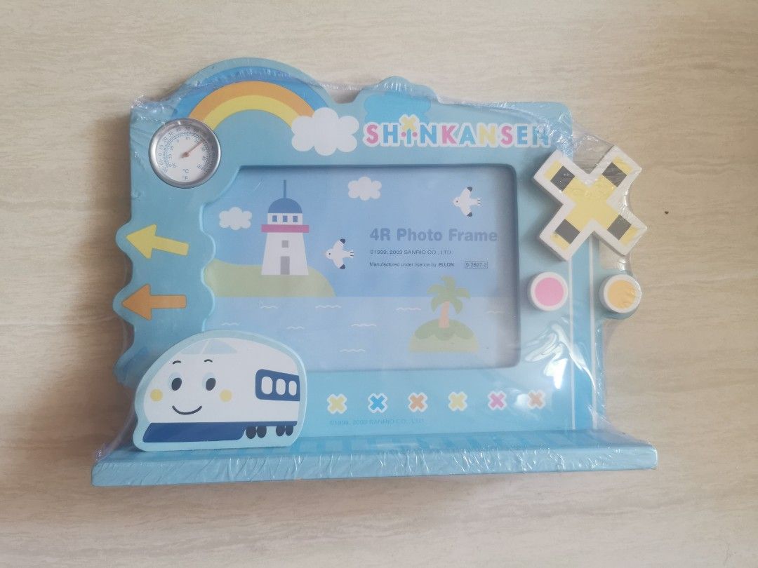 sanrio 新幹線火車頭4R相架, 興趣及遊戲, 玩具& 遊戲類- Carousell