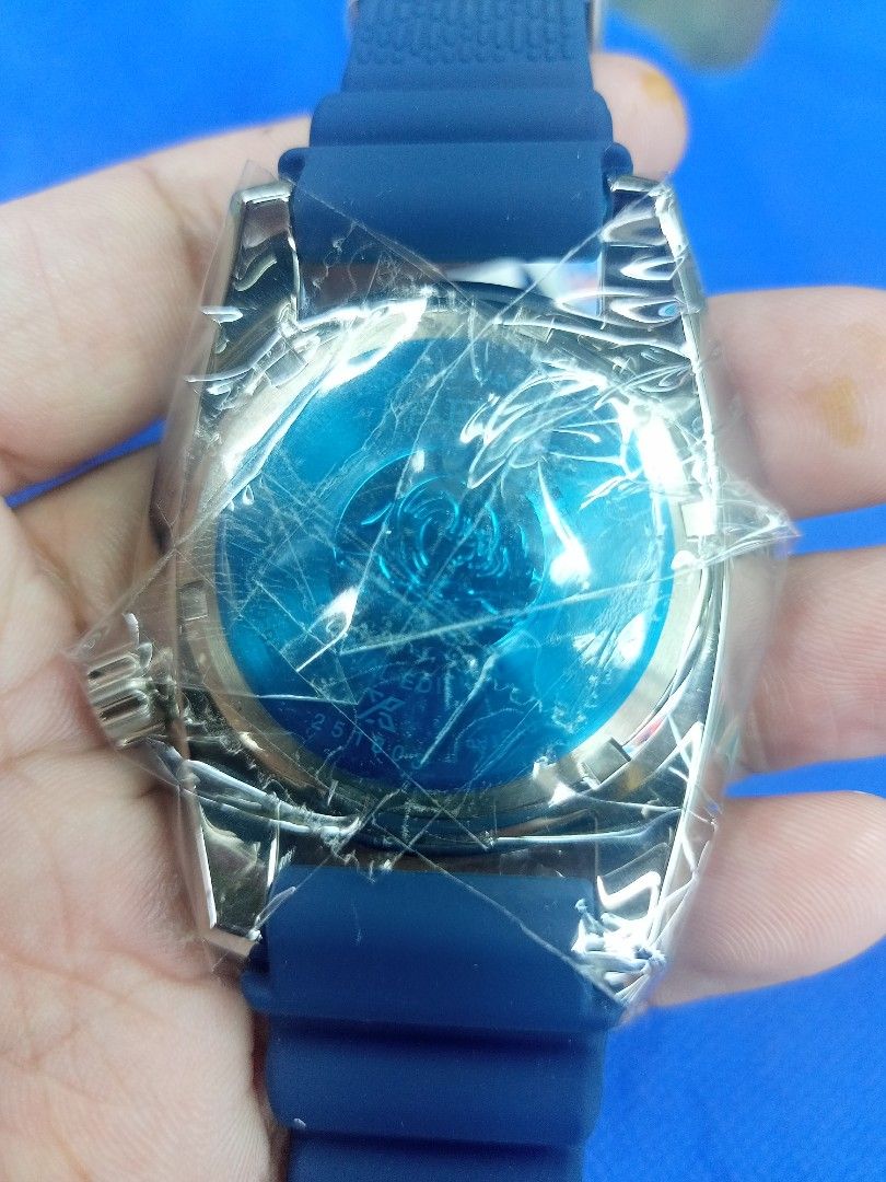 Seiko Padi King Sumo (Category: Men's Watches) located in Manila. Submitted by AlecsxanderTimeCollection (Listing ID 1238734668, Image 3). Description: Available Brandnew / Complete Inclusions SPB325J1 Stainless Steel Case Silicone Strap Automatic Movement Caliber: 6R35 24 Jewels Sapphire Crystal Black Dial Analog Display Power Reserve Up to 70 Hours Luminous Hands And Markers Date Display Uni Directional Rotating Ceramic Bezel Screw Down Crown S