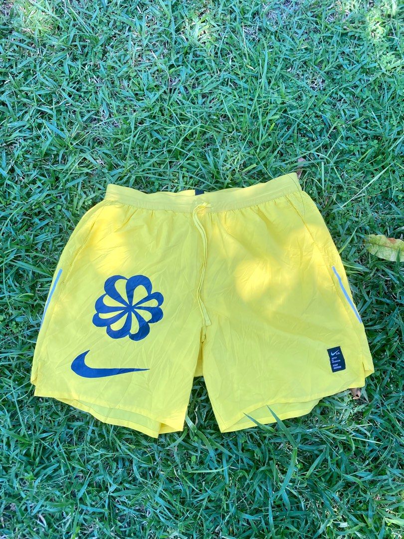 Short Pants Nike Pinwheel Art CH Fesyen Pria Pakaian Bawahan