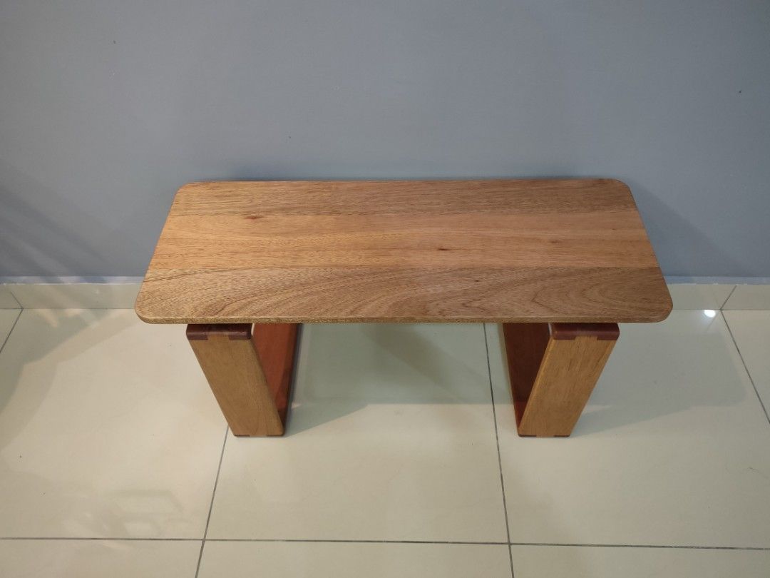 Small table (Category: Tables & Sets) located in Singapore. Submitted by ranmadevan (Listing ID 1238627286, Image 1). Description: .