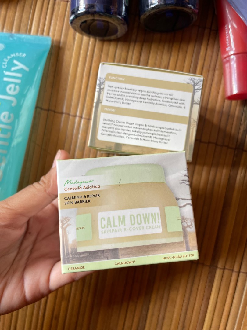 SOMETHINC MOISTURIZER BARU ORI EXP 2026 CALM DOWN SERIES, Kesehatan