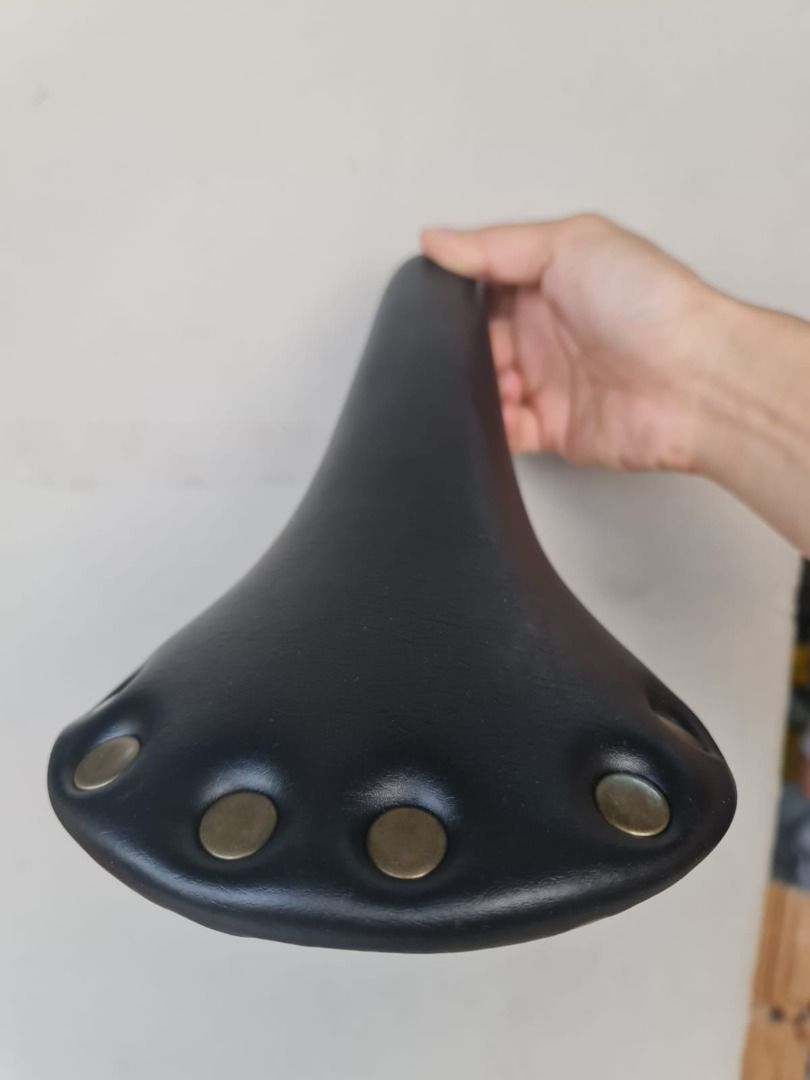 Brooks 2025 saddle clearance