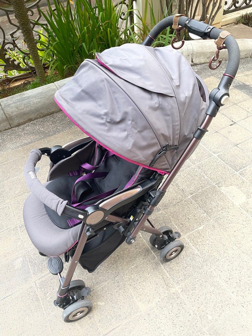 Stroller lipat deals kecil bekas