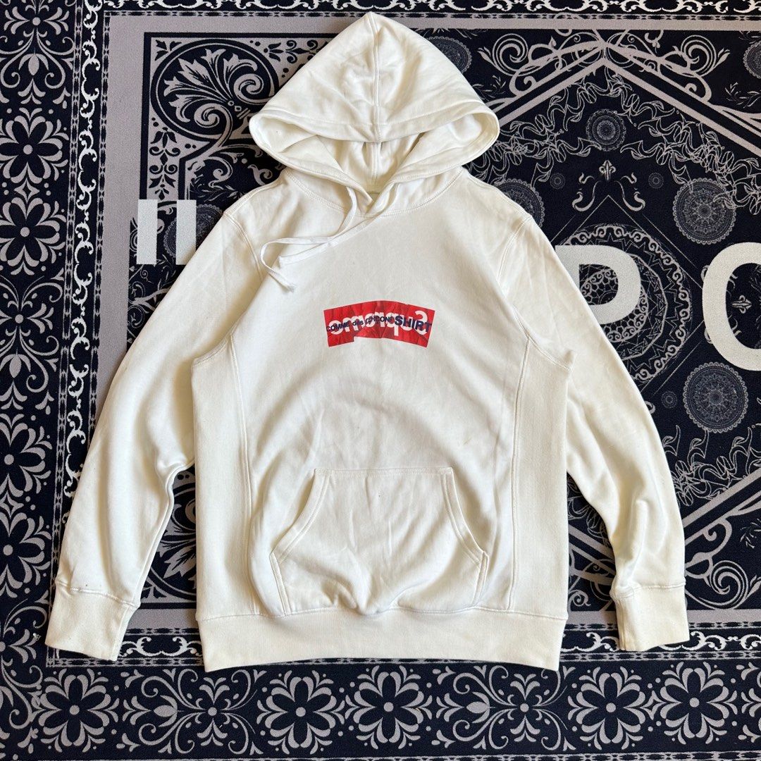 SUPREME SWEATSHIRT, Men's Fashion, Activewear on Carousell