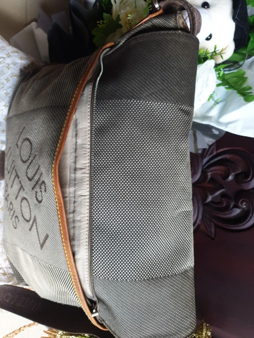 Louis Vuitton Damier Geant Nylon Loup Messenger Bag at 1stDibs  louis  vuitton nylon bag, nylon louis vuitton bag, louis vuitton nylon crossbody