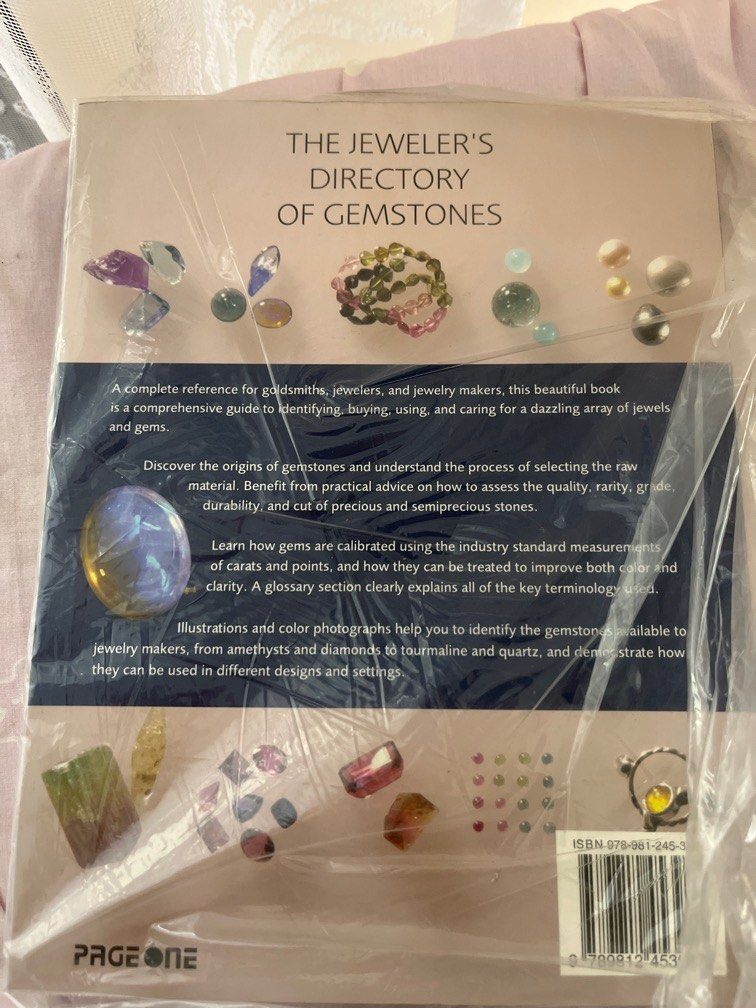 The jeweller s directory of gemstones Judith Crowep Hobbies