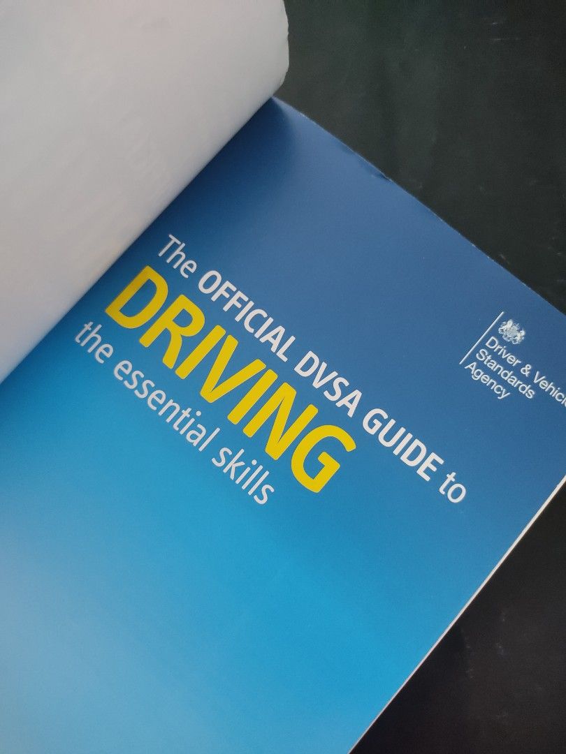 THE OFFICIAL DVSA GUIDE TO DRIVING THE ESSENTIAL SKILLS 2023 visual data 7
