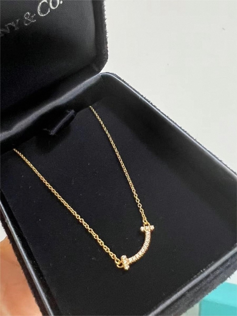 Tiffany smiley clearance face necklace