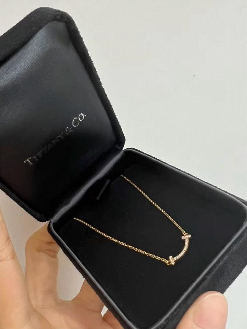 Tiffany smiley face best sale necklace