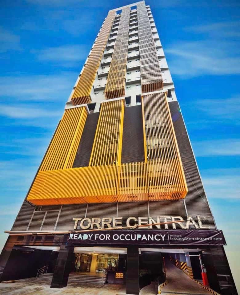 Torre Central Studio Unit for Sale (Category: Apartments & Condos) located in Pasig City. Submitted by mcranque (Listing ID 1238616012, Image 1). Description: Torre Central Condominium , 16sqm floor area double deck bed good for 2 students Situated near major universities like UST, FEU, UE and UST Hospital SM Lazaro and Puregold are nearby. Location: Galicia Street, Sampaloc Manila Secured residential condominium for your loved ones With topnotch