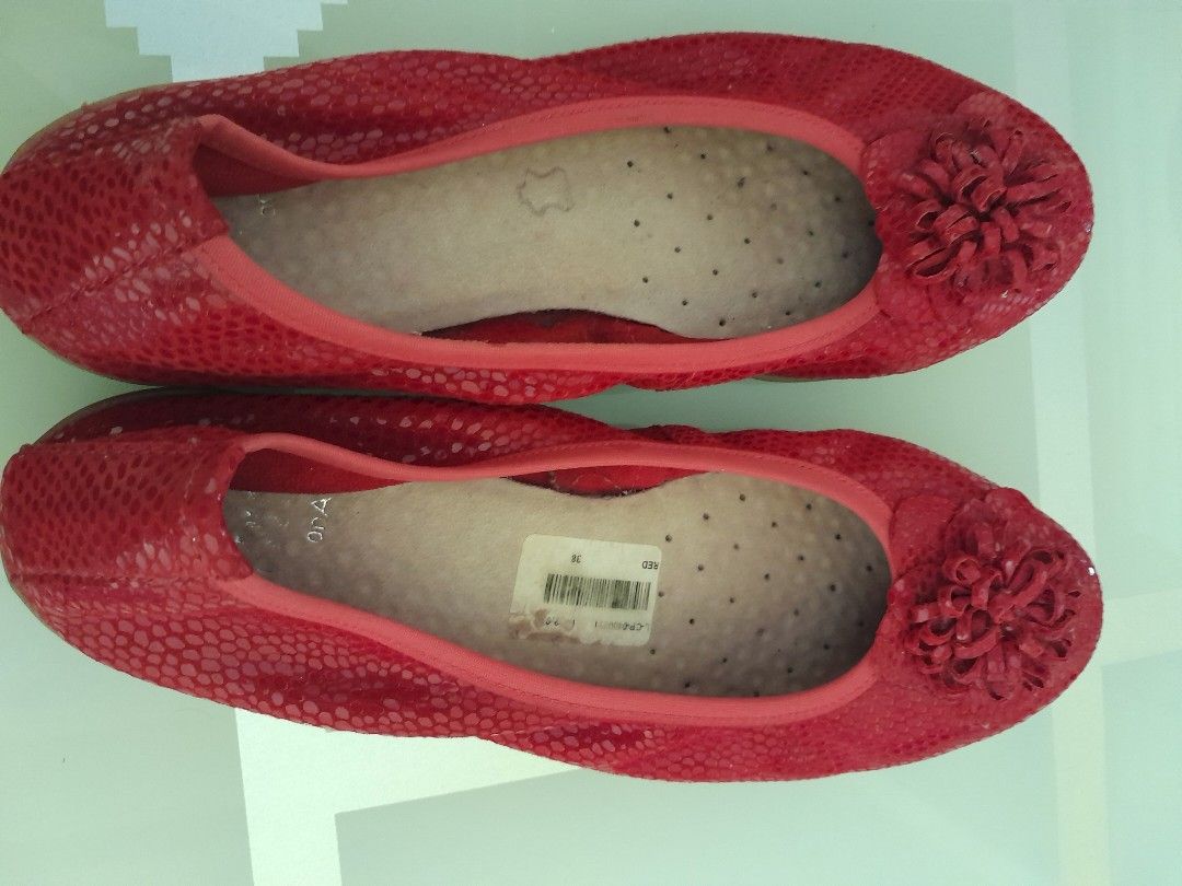 Red flat shoes online uk