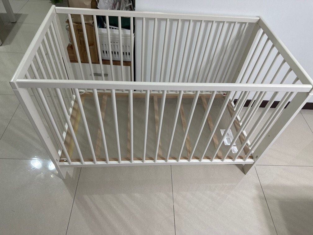 Used baby cot, Babies & Kids, Baby Nursery & Kids Furniture, Cots ...