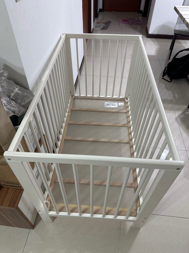 Used baby cot, Babies & Kids, Baby Nursery & Kids Furniture, Cots ...