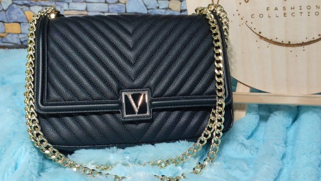 NEW! VICTORIA'S SECRET VS BLACK QUILTED MEDIUM CROSSBODY SLING BAG