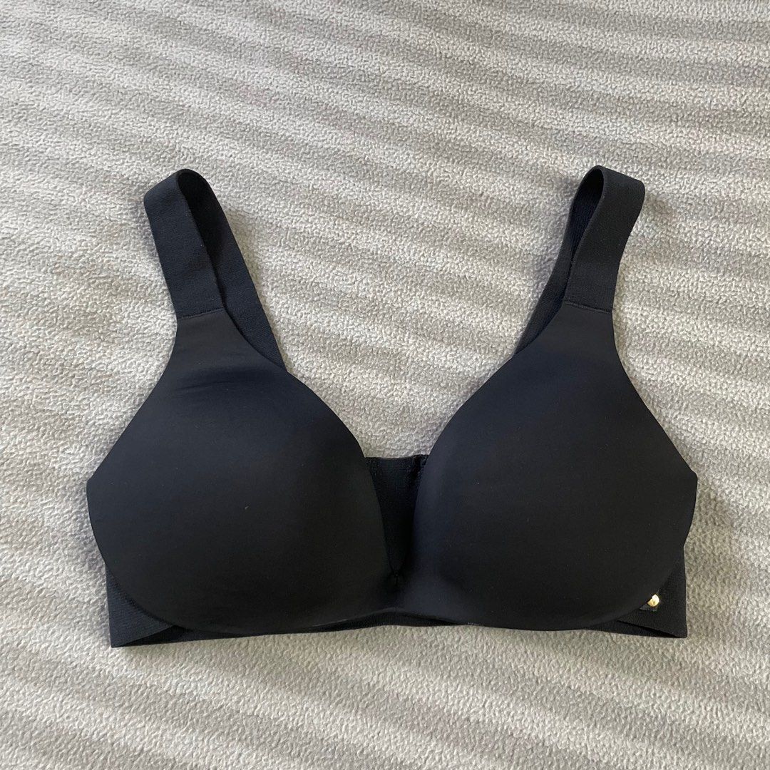 front hook grey VS bra 34B, Women's Fashion, Tops, Other Tops on Carousell