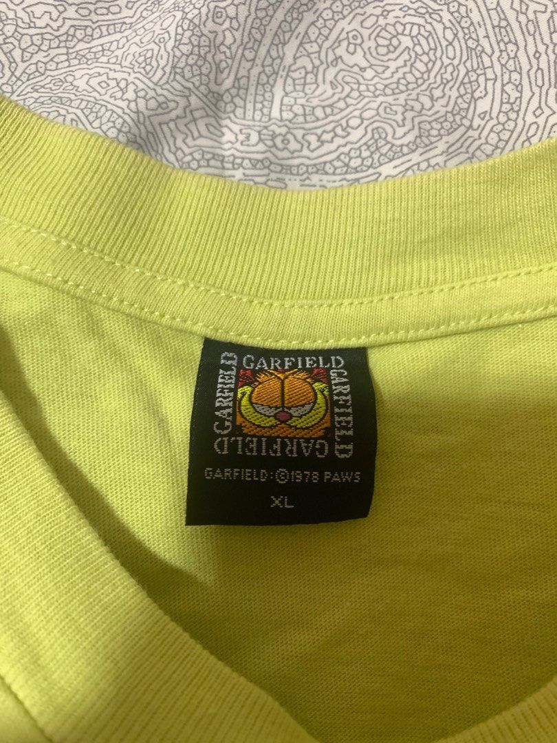 Vintage Baby tees, Women's Fashion, Tops, Shirts on Carousell