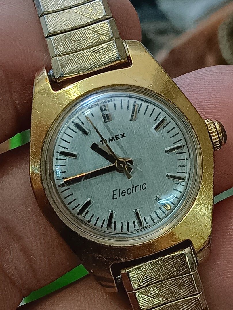 Vintage timex hotsell electric