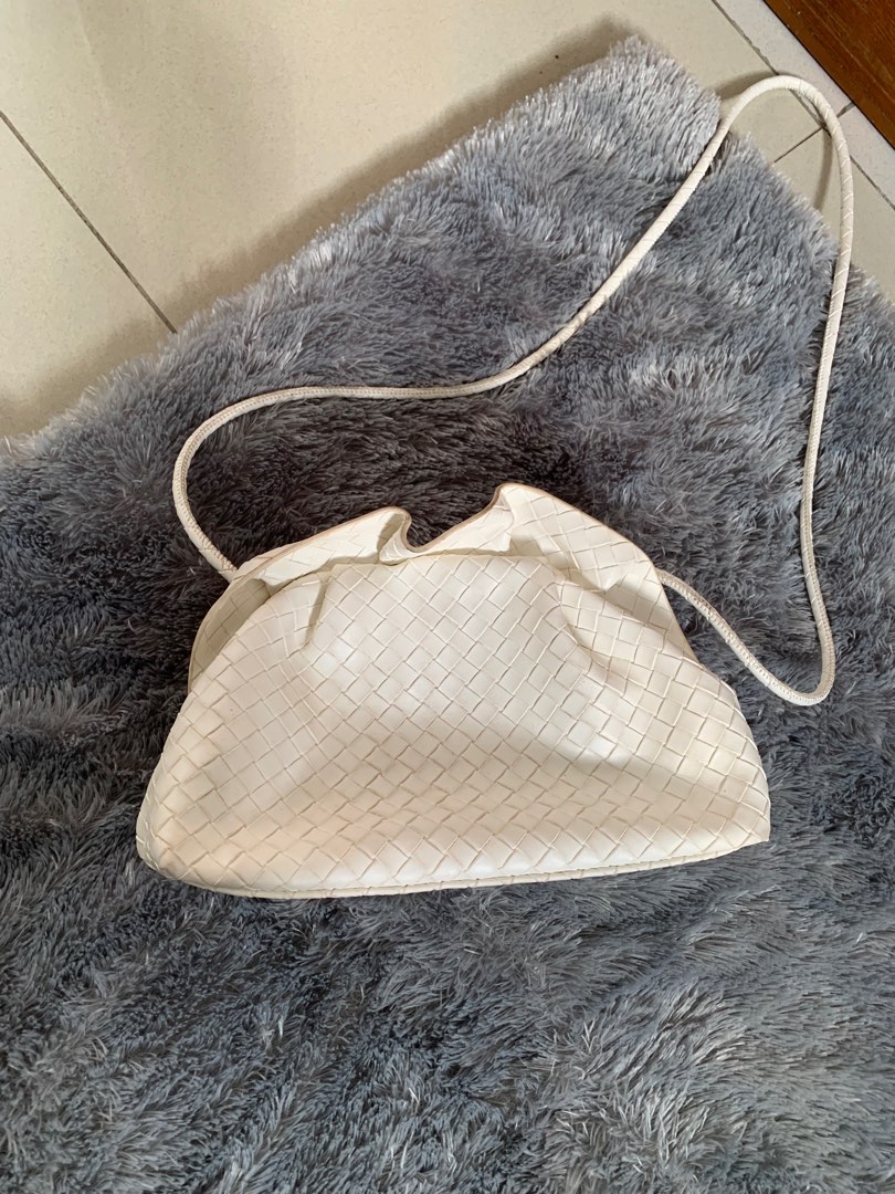 WHITE SLING BAG CLUTCH TAS MINI PUTIH on Carousell