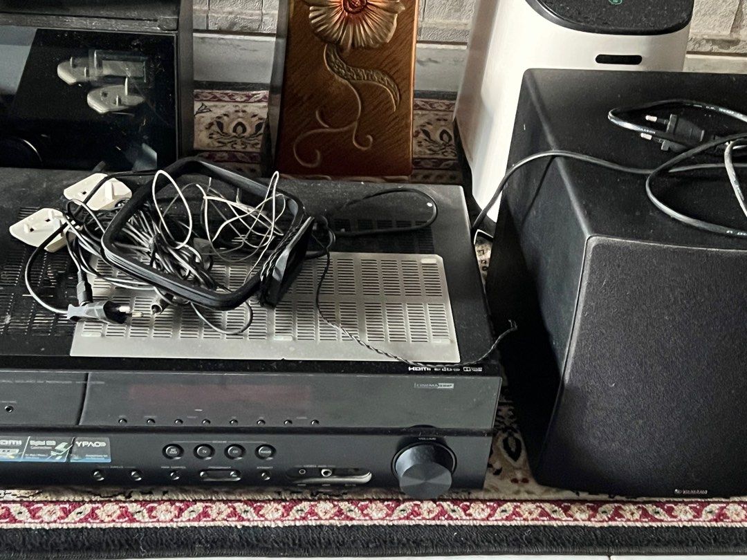 Yamaha 5.1 amplifier Home Theatre systems with subwoofer, TV & Home