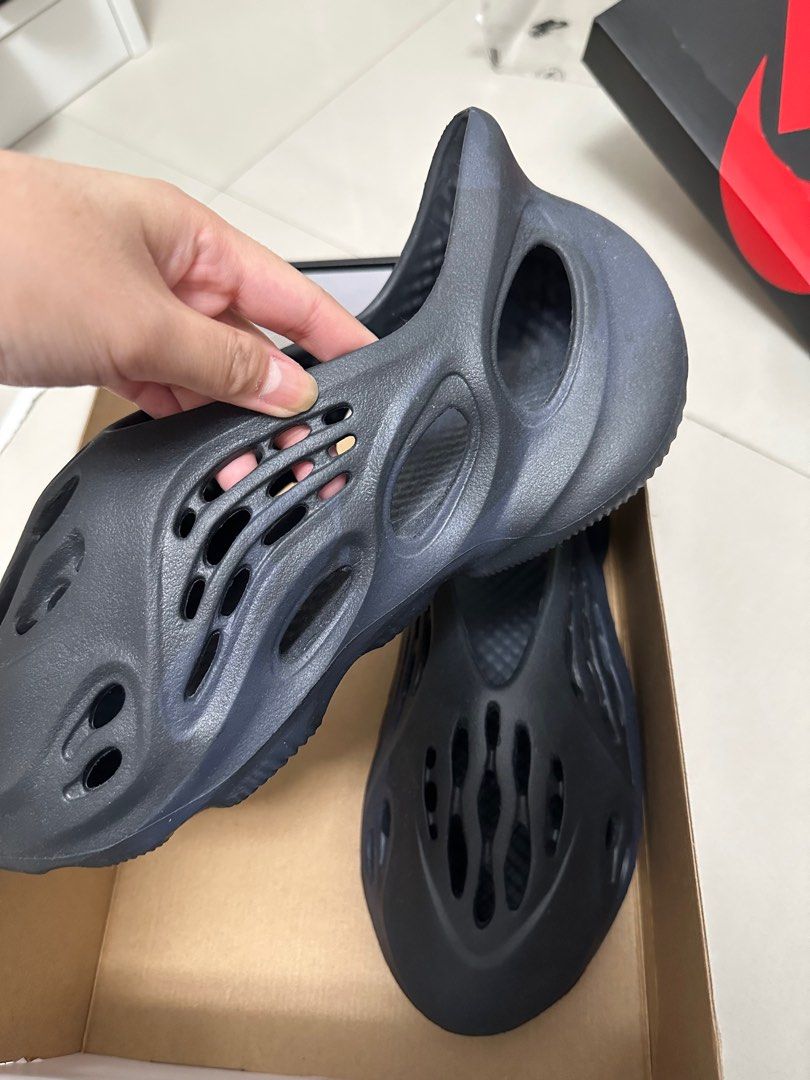 adidas foam runner black