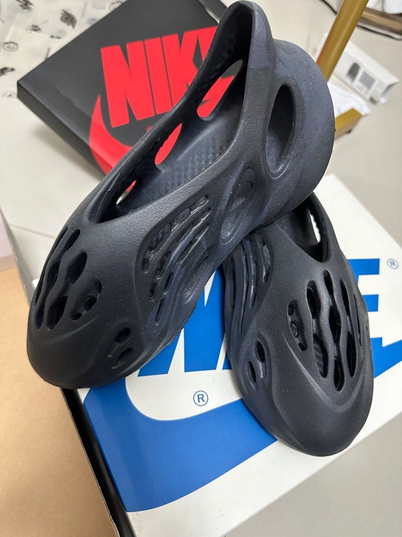 adidas foam runner black